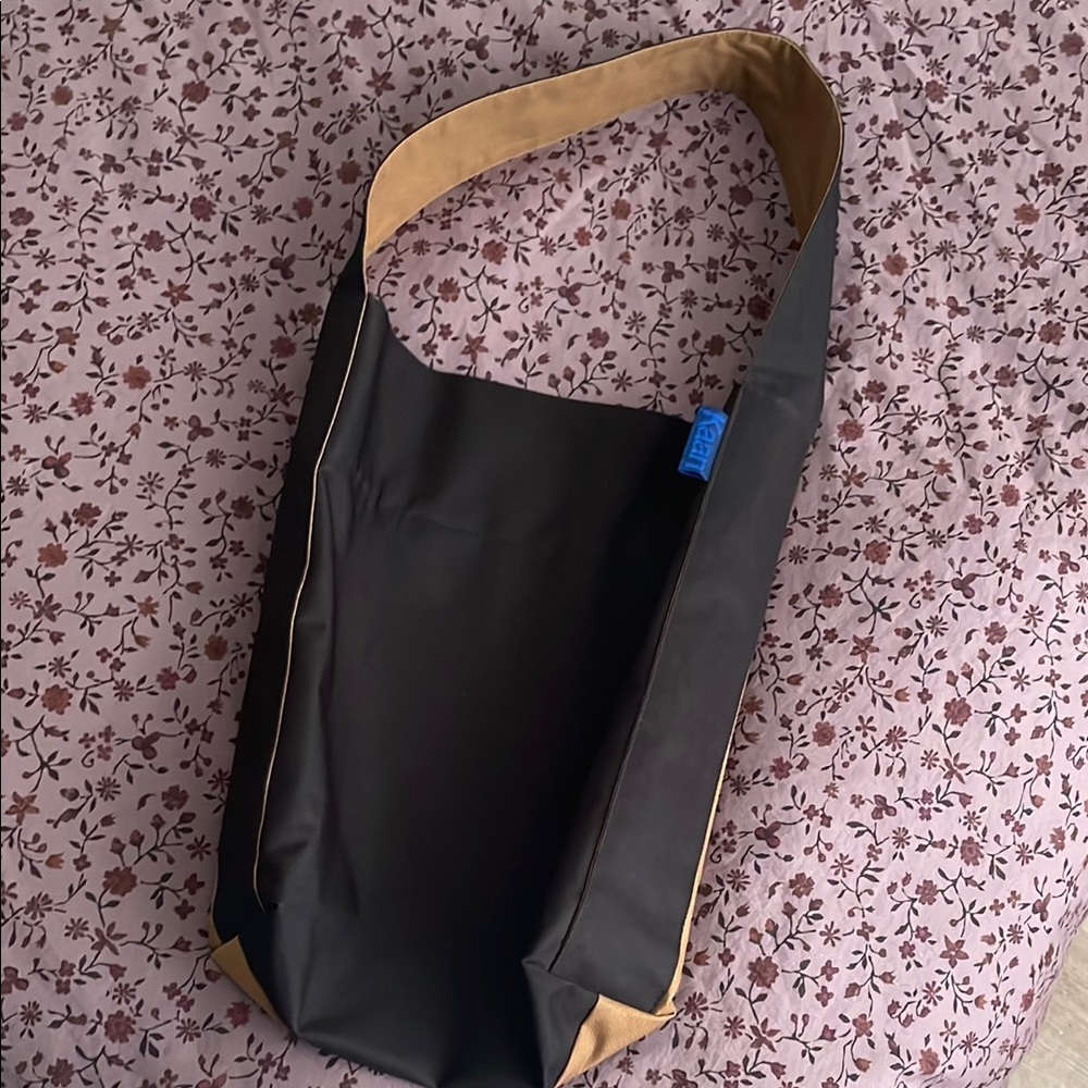 Kana midi bucket tote bag